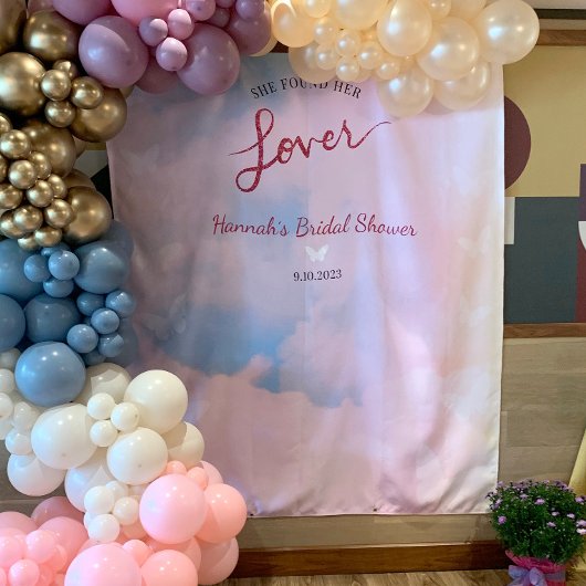 Ze vond haar geliefde wandkleed