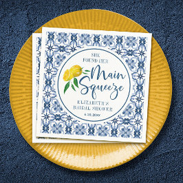 Ze vond haar Italiaanse blauwe Tegel in het hoofdp Servet