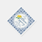 Ze vond haar Italiaanse blauwe Tegel in het hoofdp Servet (Hoek)