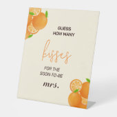 Ze vond haar Squeeze Bruiloft Feest Reclamebord Met Voetstuk (Voorkant)