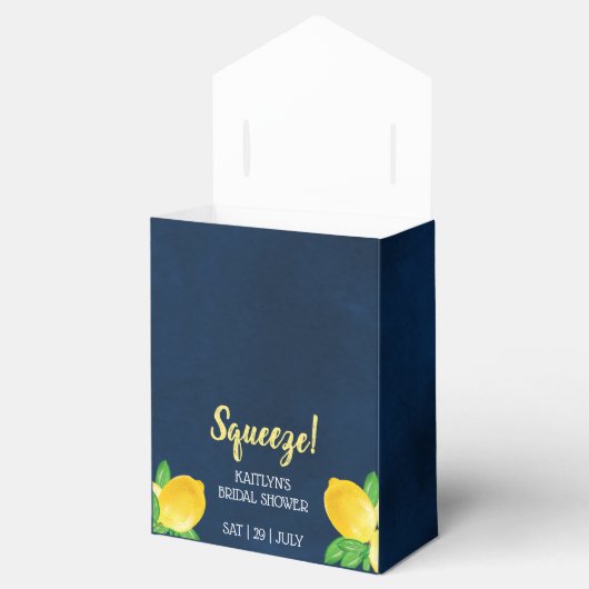 Ze vond haar Vrijgezellenfeest op het hoofdplein Bedankdoosjes (Geopend)