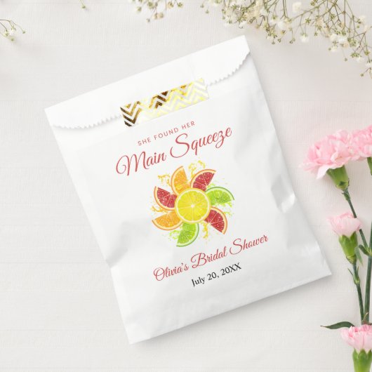 Ze vond haar Vrijgezellenfeest op het hoofdplein Bedankzakje (Gezegeld)