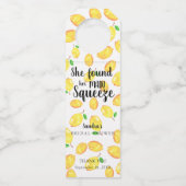 Ze vond haar Vrijgezellenfeest op het hoofdplein Flessenhanger (Voorkant)