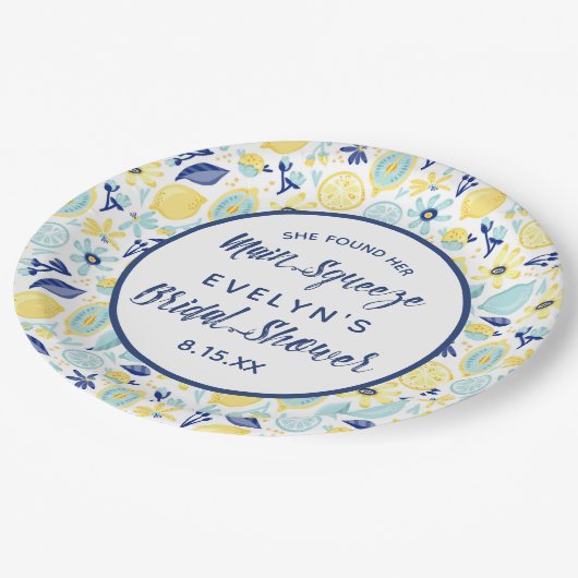 Ze vond haar Vrijgezellenfeest op het hoofdplein Papieren Bordje (Gekanteld)