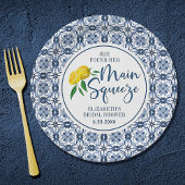 Ze vond haar Vrijgezellenfeest op het hoofdplein Papieren Bordje