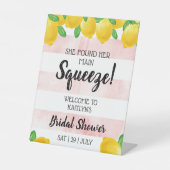 Ze vond haar Vrijgezellenfeest op het hoofdplein Reclamebord Met Voetstuk (Voorkant)