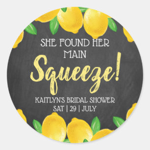 Ze vond haar Vrijgezellenfeest op het hoofdplein Ronde Sticker