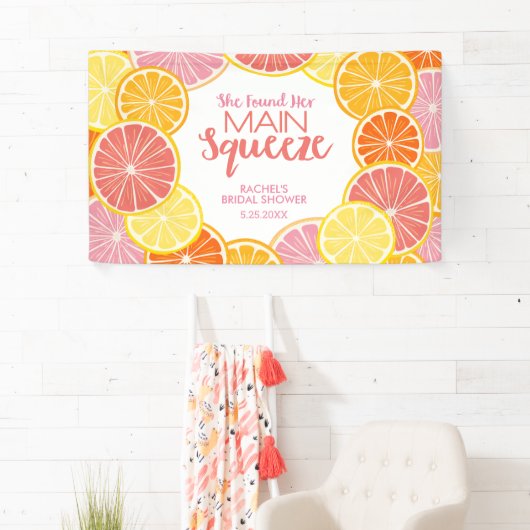 Ze vond haar Vrijgezellenfeest op het hoofdplein Spandoek (Insitu)