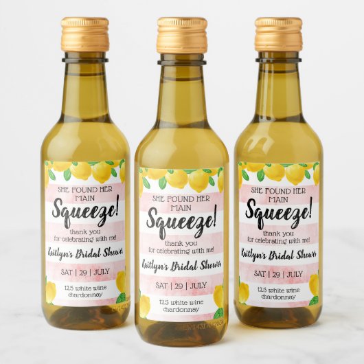 Ze vond haar Vrijgezellenfeest op het hoofdplein Wijn Etiket (Flessen)