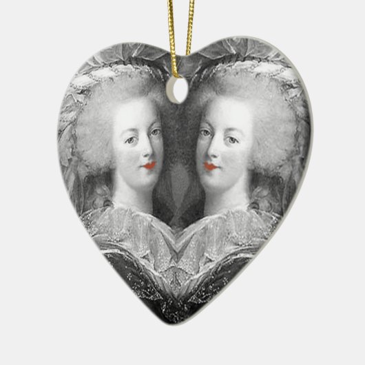 Ze was haar enige troost. keramisch ornament (Links)