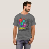 Ze werkt welwillend met haar handenkleerleer. t-shirt (Voorkant volledig)