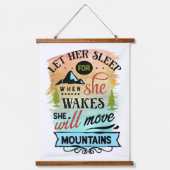 Ze zal de Bergen Word Art verhuizen Hangend Wandkleed (Voorkant)