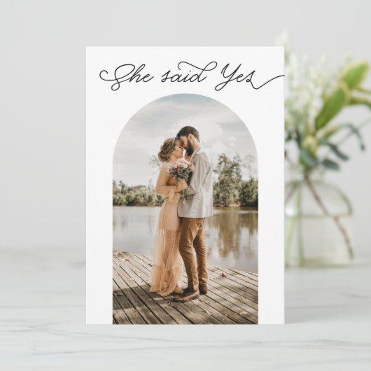 Ze zei dat er een paar foto's mee waren genomen kaart (Staand voorkant)