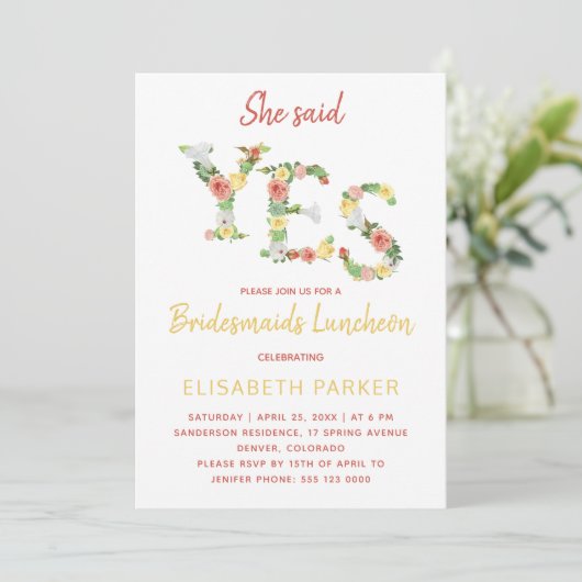 Ze zei JA bloemenscript bruidsmeisjes lunch Kaart (Staand voorkant)