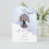 Ze zei ja Floral Oval Save the Date Kaart (Staand voorkant)