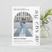 Ze zei ja Modern Engagement Party Arch 2 foto Kaart (Staand voorkant)