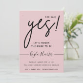 Ze zei ja Simple Bridal Shower Uitnodiging (Staand voorkant)