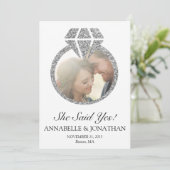 Ze zei ja Uitnodiging van de Engagement Party (Staand voorkant)