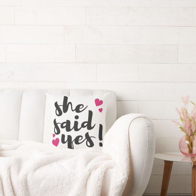 Ze zei ja! Verlovingsfeest – Romantisch Kussen (Bank)