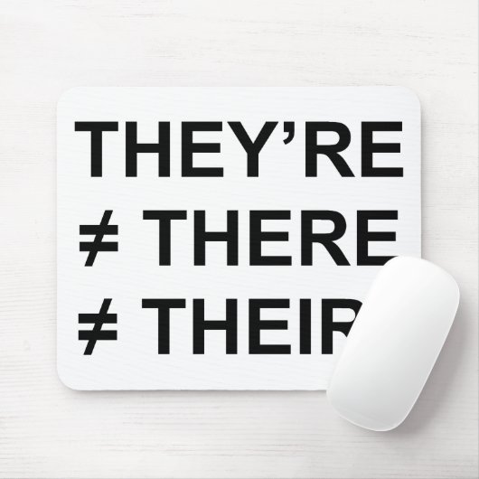 Ze zijn er niet. muismat (Met muis)