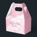 Ze zit op Cloud Nine Pink Vrijgezellenfeest Bedankdoosjes<br><div class="desc">Dit vrijgezellenfeesten ontwerp is voorzien van etherische wolken met tekst in moderne stijl</div>