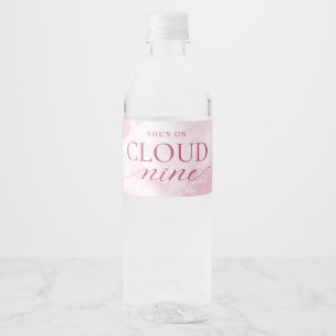 Ze zit op Cloud Nine Pink Vrijgezellenfeest Waterfles Etiket