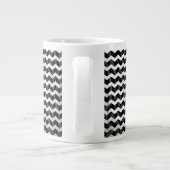 Zebra Black en Gray Chevron Grote Koffiekop (Achterkant)
