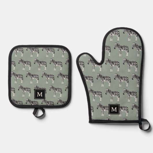 Zebra Exotisch Dierenpatroon Sage Groen Monogram Ovenwant & Pannenlap Set (Voorkant)