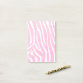Zebra Hot Pink en White Print Post-it® Notes (Op bureau)