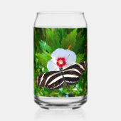 Zebra longwing vlinder op een Hibiscus rood T-shir Blikvorm Glas (Voorkant)