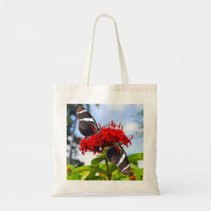 Zebra longwing vlinders op rode bloemen tote bag