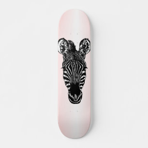 Zebra op roze persoonlijk skateboard