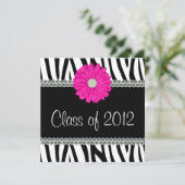 Zebra Pink Daisy Faux Pareltjes Afstuderen Aankond Kaart (Staand voorkant)