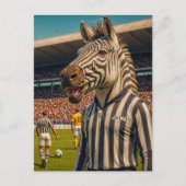 Zebra scheidsrechter bij een voetbalwedstrijd briefkaart (Voorkant)