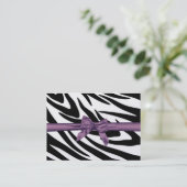 Zebra Streep en Paarse Ribbon Zittende Kaart Plaatskaartje (Staand voorkant)