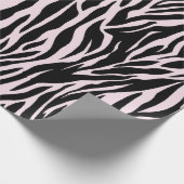 Zebra strepen op pastel roze cadeaupapier (Hoek)