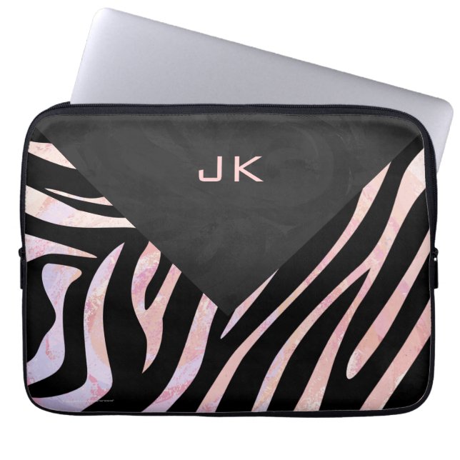 Zebra zwart-roze monogram laptop sleeve (Voorkant)