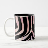 Zebra zwart-roze monogram tweekleurige koffiemok (Links)