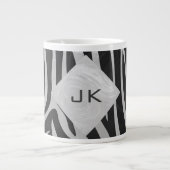 Zebra zwart-wit en lichtgrijs monogram grote koffiekop (Voorkant)