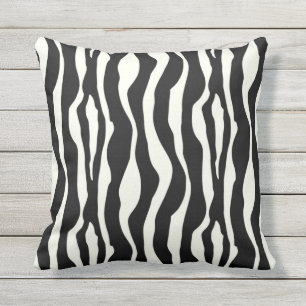 Zebralijnen - Zwart-wit Buitenkussen