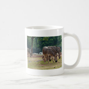 zebras in een wild dierentuin koffiemok