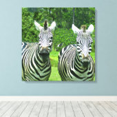 Zebra's in weide stilte canvas afdruk (Insitu (Houten vloer))
