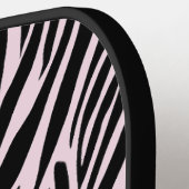 Zebrastrepen op pastelroze pickleball paddle (Links Detail)