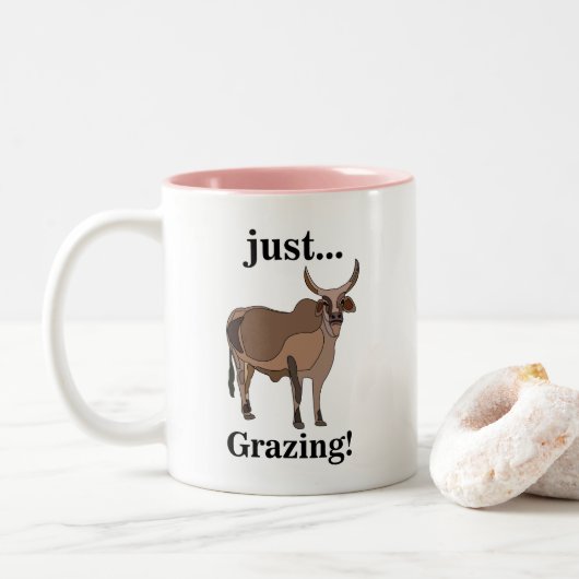 Zebu Rundvee Koe Dier Tweekleurige Koffiemok (Met donut)