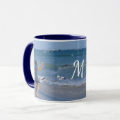 Zee Beach Foto Modern Wit Initiaal op Blauw Mok (Voorkant links)