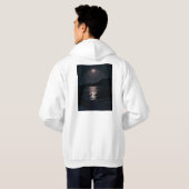 Zee capuchon schijnt onder de volle maan. hoodie (Achterkant volledig)