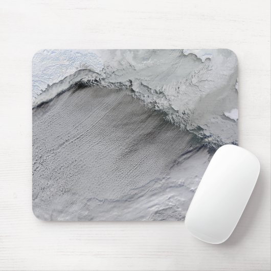 Zee-ijs en wolkenstraten in het Zee Bering Muismat (Met muis)