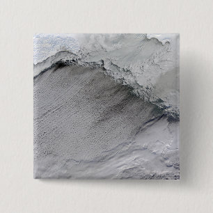 Zee-ijs en wolkenstraten in het Zee Bering Vierkante Button 5,1 Cm