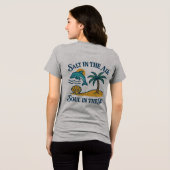 Zee in mijn soul dolfijn strand scene Tri-Blend shirt (Achterkant volledig)