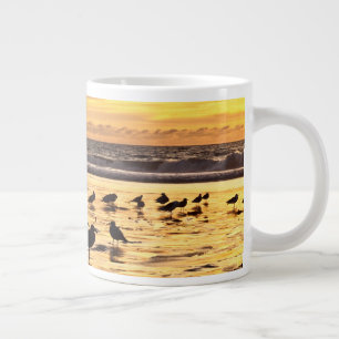 Zee Meeuwen Op Strand Bij Zonsondergang Grote Koffiekop